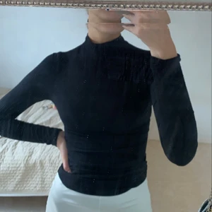 Tröja  - Vanlig basic svart polo 