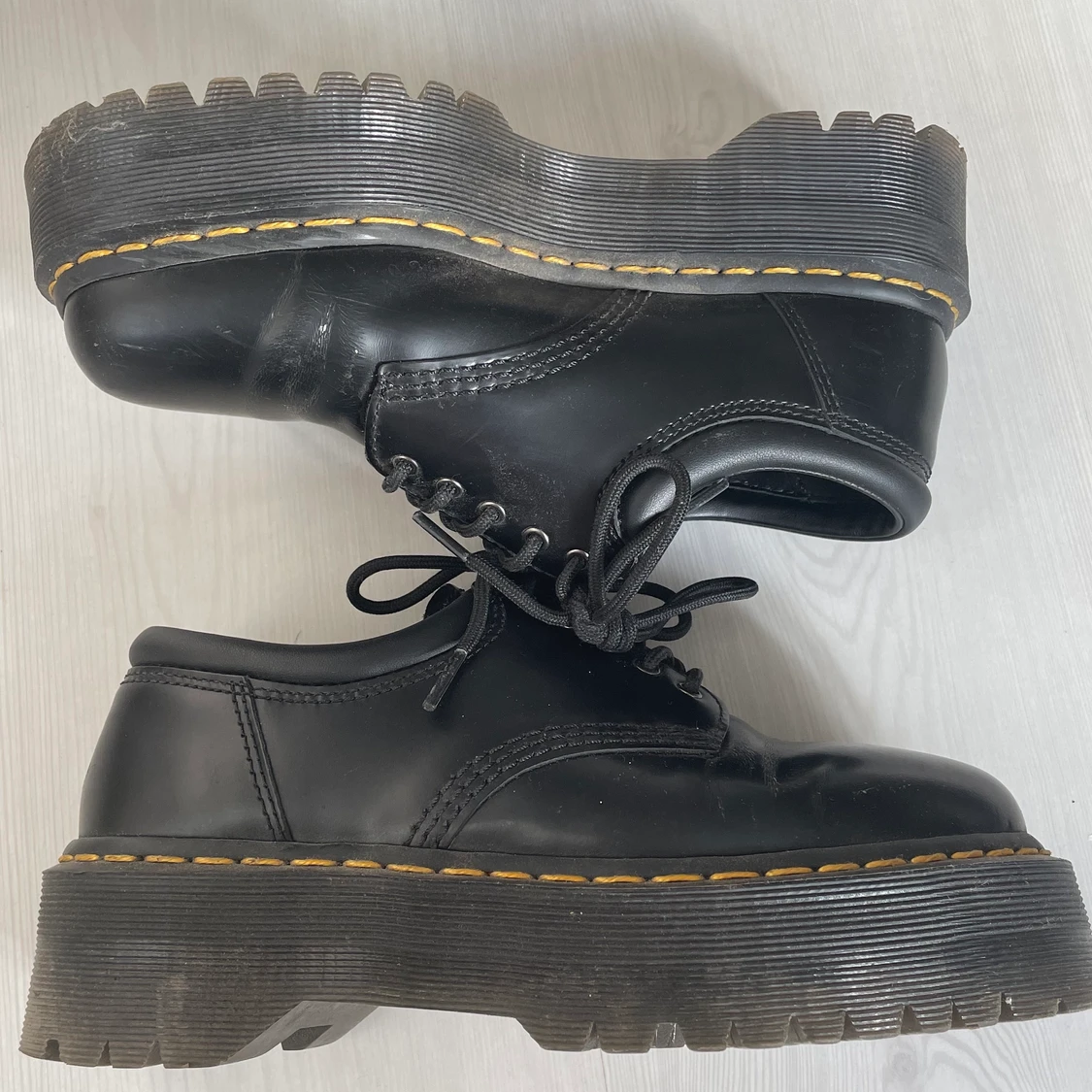Låga svarta dr.martens - 90