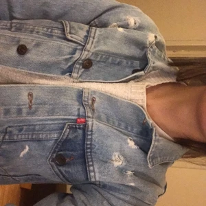 Levi’s jacka 🖤 - Light blue jean jacket 🤍, in perfect care 
