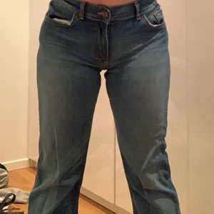 Lågmidjade jeans  - Från morsans gamla garderob, hon tänkte slänga så undrar om någon är intresserad