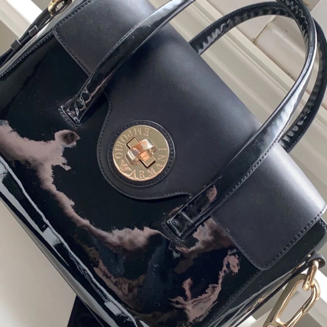 Emporio Armani väska. - 90