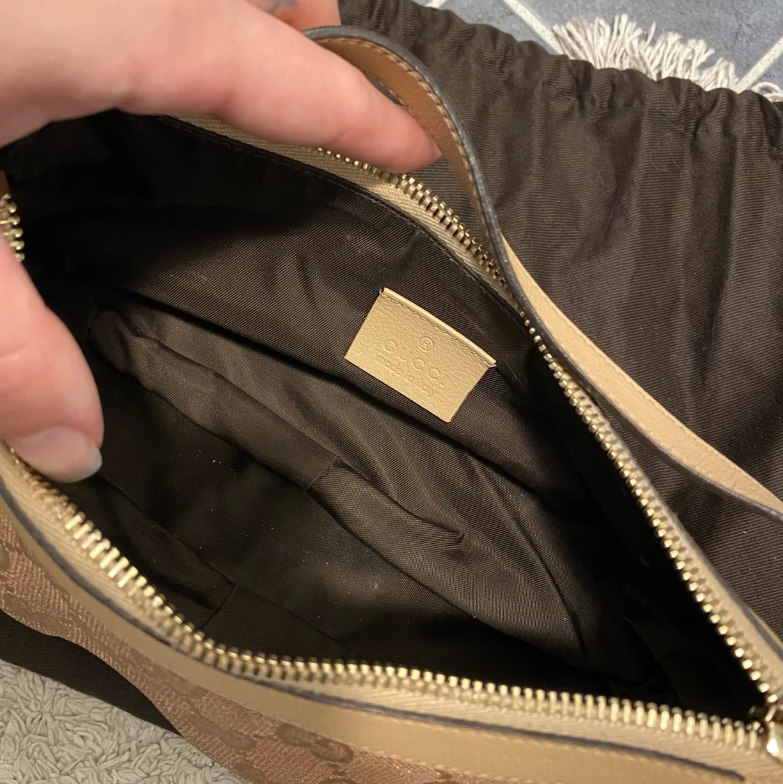 Gucci väska pochette - 90