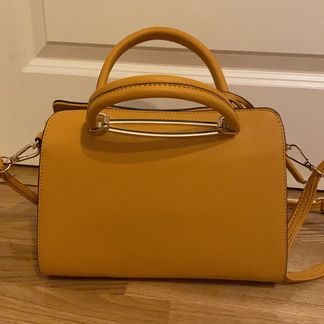 VÄLDIGT FIN VÄSKA - 90