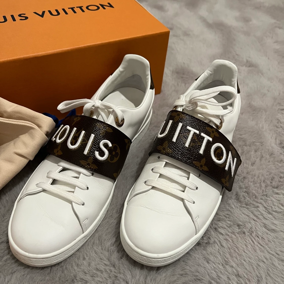 Louis Vuitton frontrow - 90