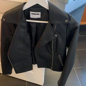 Skinnjacka - Från vero Moda, aldrig användt storlek xs