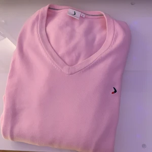  Boomerang rosa sweatshirt 💗 -  boom rang svett kört för både dom och men. Använd men är i bra skick Är lite over sized