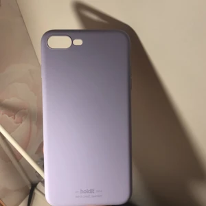 holdit mobilskal - ljuslila mobilskal som är helt nytt, köptes igår men jag köpte fel modell💗frakten ingår i priset!