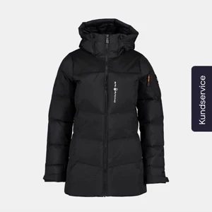 Sail racing jacka dam  - Sail racing jacka dam modell storlek xs/s, använd 3 månader förra vintern bra skick, kortare än bilden 