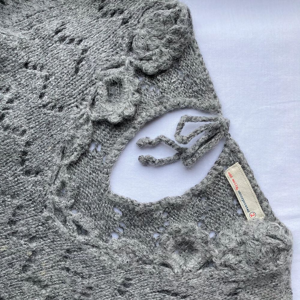 🌊 DETAILED GREY PATTERN KNITTED JUMPER TIED AT BACK • SIZE - M / EU 38 / (Fits xs-s too) • BRAND - Odd Molly • MATERIAL - Acrylic, wool, nylon, alpaca MY MEASUREMENTS • Height 161cm / 5'3