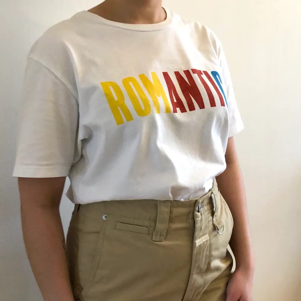 Romantic 💖💖💖💖 skater vibe om du vill? Cute girl vibe om du vill? U decide 🤑🤑. T-shirts.