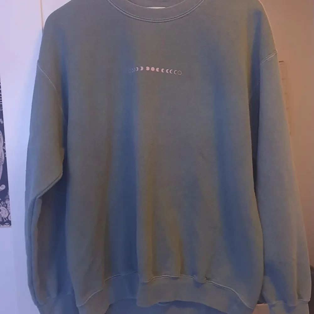 Grön topman sweatshirt. Använd i bra skick . Tröjor & Koftor.