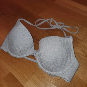 Bikini överdel - Storlek 75B