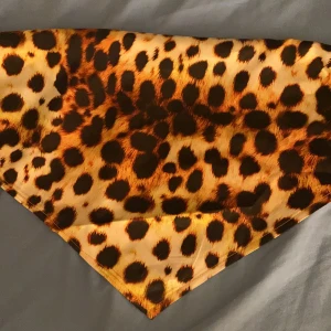 Topp - Aldrig använd, den är väldigt fin men har för många sånna