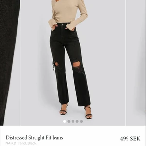 Jeans från nakd - Säljer dessa jeans från nakd. Helt nya och vara använd en gång. Köparen står för frakten💗💗
