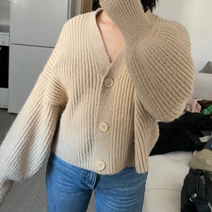 Stickad tröja / kofta - Oversize, storlek XXL (jag har XS)