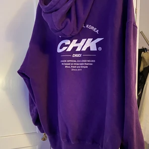 CHUCK hoodie - Hoodie från märket CHUCK. Nästintill oanvänd, nypris ca 600kr. Frakt tillkommer