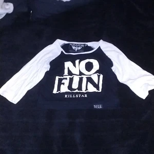 Killstar crop top - Crop top från Killstar som använts ytterst få gånger. Den är storlek XS men passar även en S. 