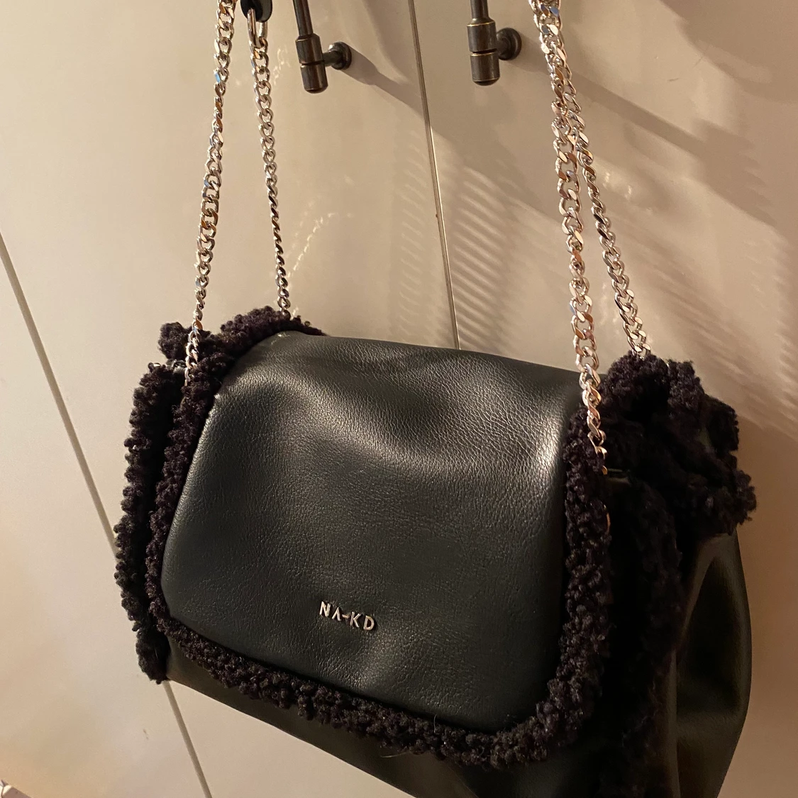 Svart axelväska - 90