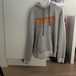 Trasher hoodie - Fin och mysig trasher hoodie