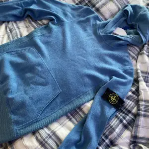 säljer retro stone island tröja modell 2012 i ull! superfin och i bra skixk