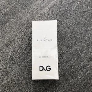 Oöppnad Dolce&Gabbana parfym 100ml - Oöppnad! Köpt på Kastrups flygplats i Köpenhamn. Nypris ligger på 900kr