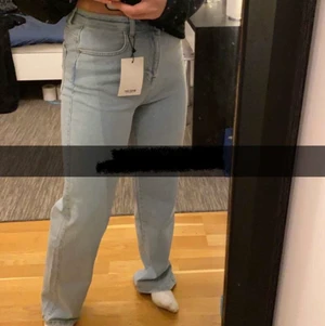 Jeans  - - säljer mina jeans från madlady, - storlek Eu38-L30, jag är 160