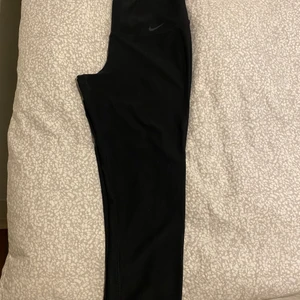 Nike träningstajts Stl xs - Nike träningstajts Stl xs