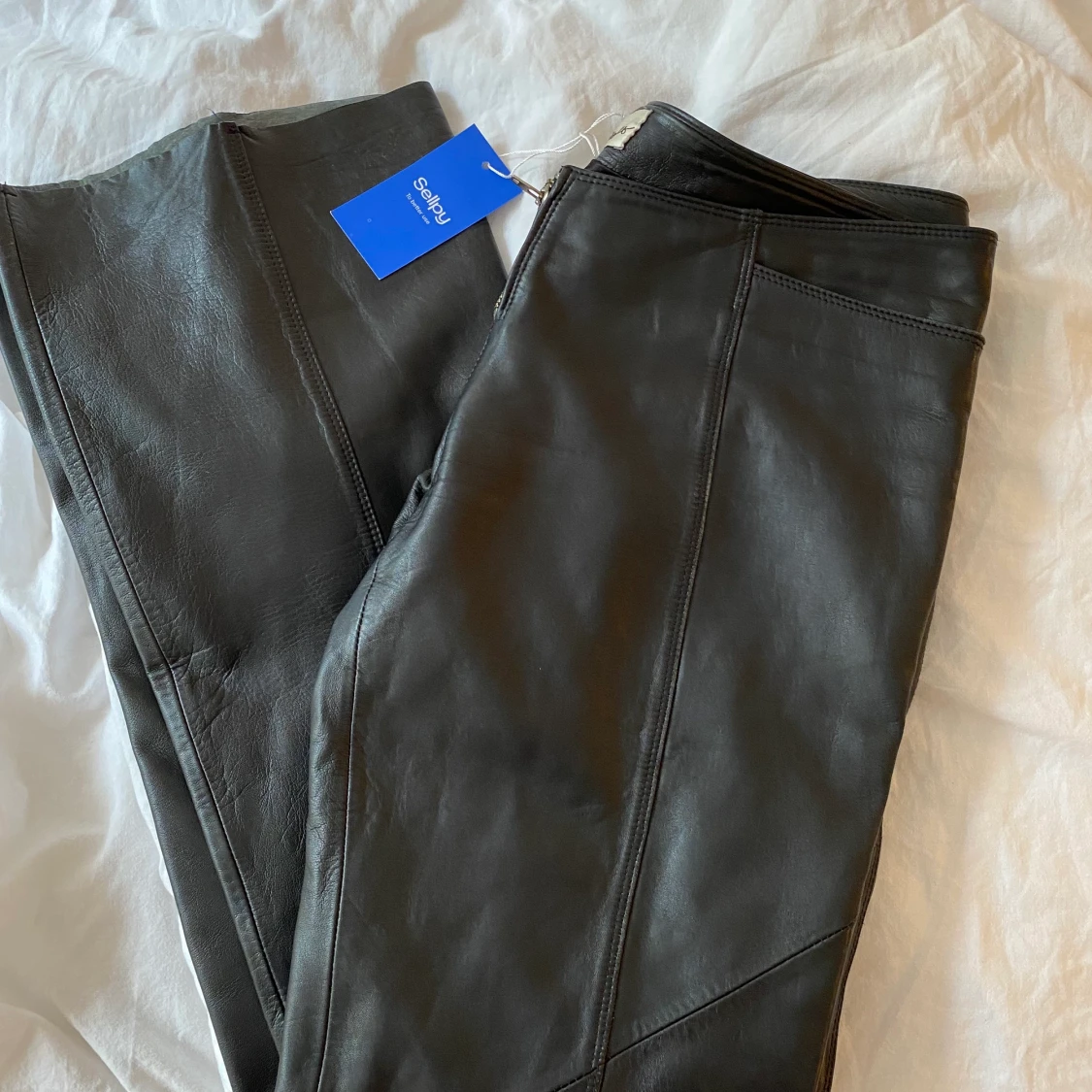 lågmidjade skinnbyxor - 91