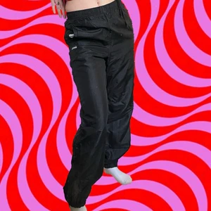 Track Pants! - Säljer mina skönaste byxor! Så coola, bekväma, snygga och passar till allt. De har tyvärr blivit för små för mig. 