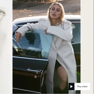 Kappa, stl 36 - Oversize kappa från nakd, aldrig använd bara testad. Jätte fint skick. Ny pris 1099, pris nu 600