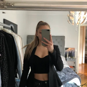 Kavaj från Zara - Svart kavaj från Zara i strl XS 🤍 