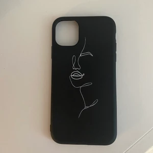 Skal - Skal som passar iphone 11 och XR, använt en gång. Postar för 13kr