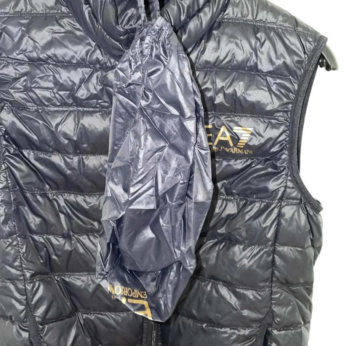 Ea7 väst i stl. M - 90