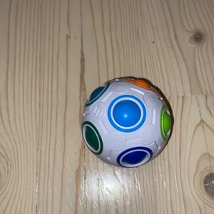 Pussel bal - Säljer denna