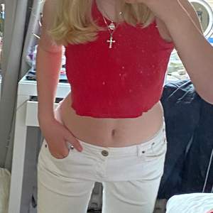Så snygga vita jeans som är perfekt lågmidjade från MissSixty!🤩Jätte nice till sommaren. 