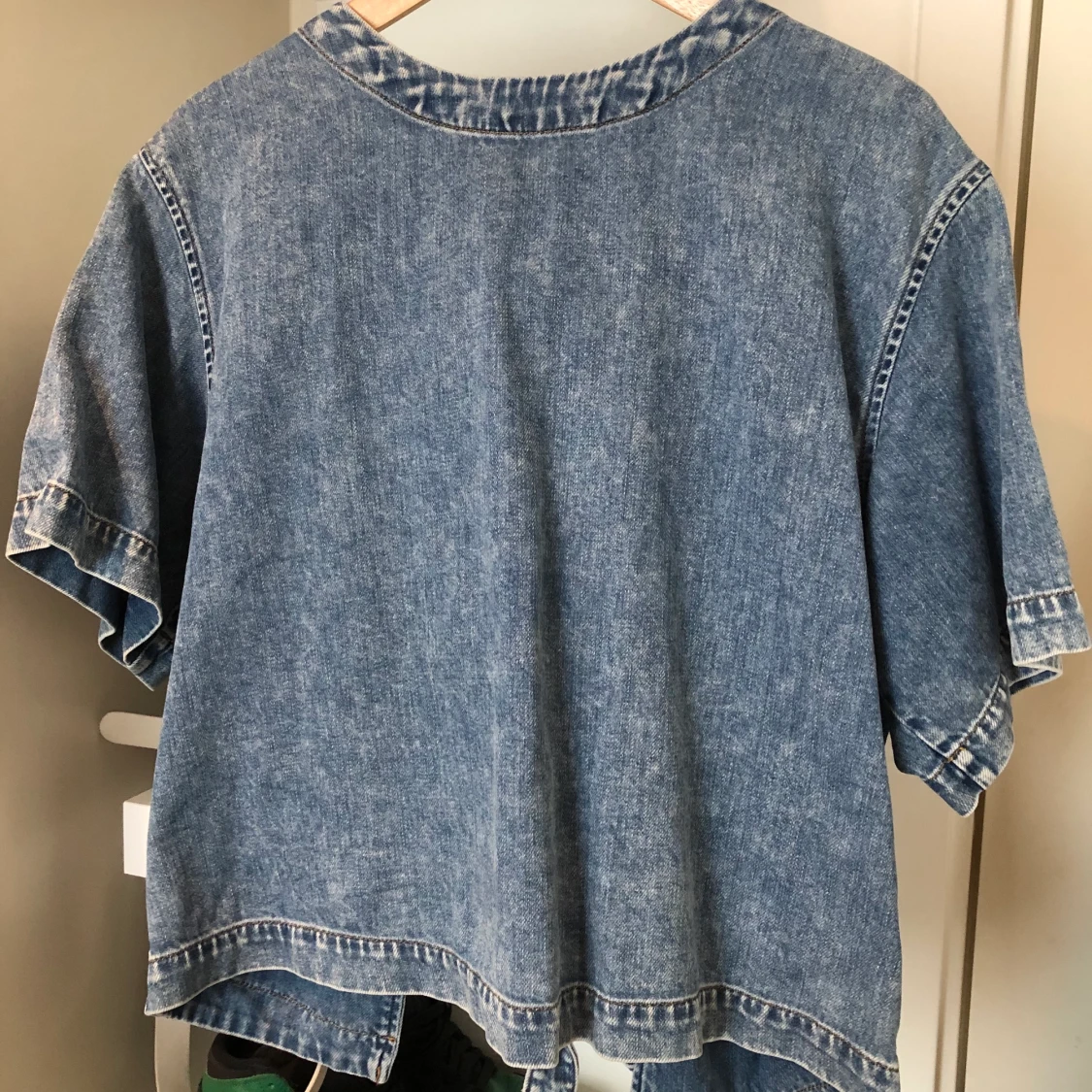 Jeans topp med öppen rygg - 90