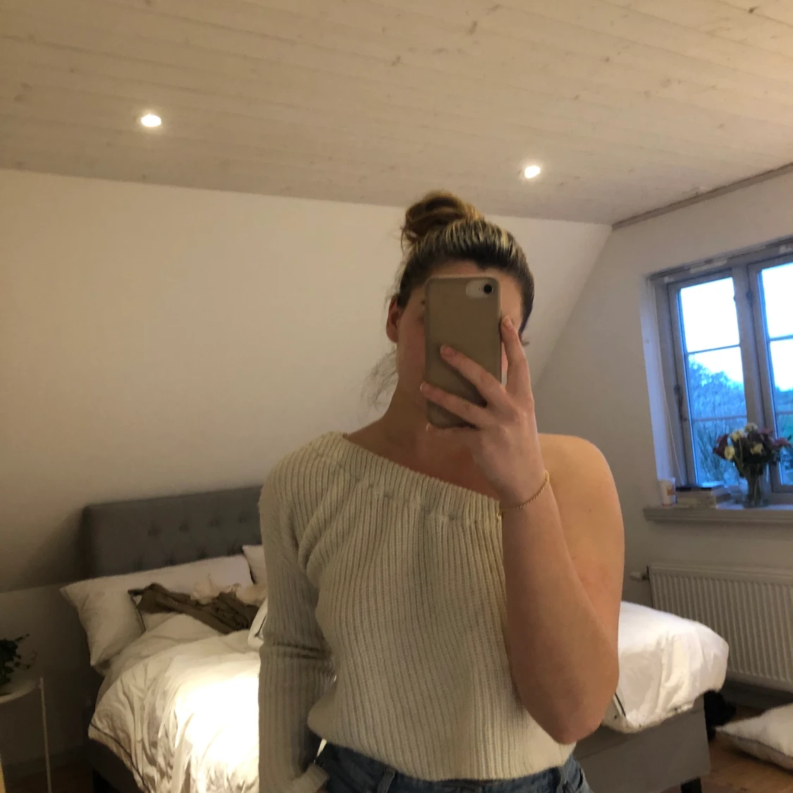 One shoulder stickad tröja - 90