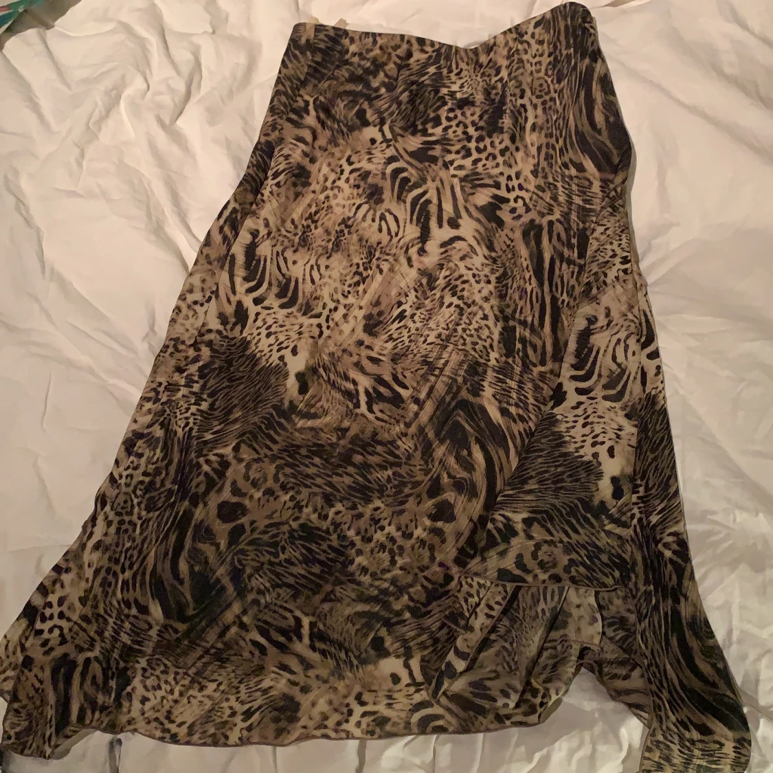 Kjol med leopardmönster