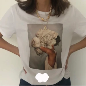 T-shirt - Hej! Säljer nu denna superfina t-shirt på den inte används längre, den kostar 60kr+frakt💞