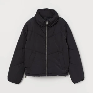 Puffer jacket - Strl M, använd 1 gång, 200kr vid snabb affär 