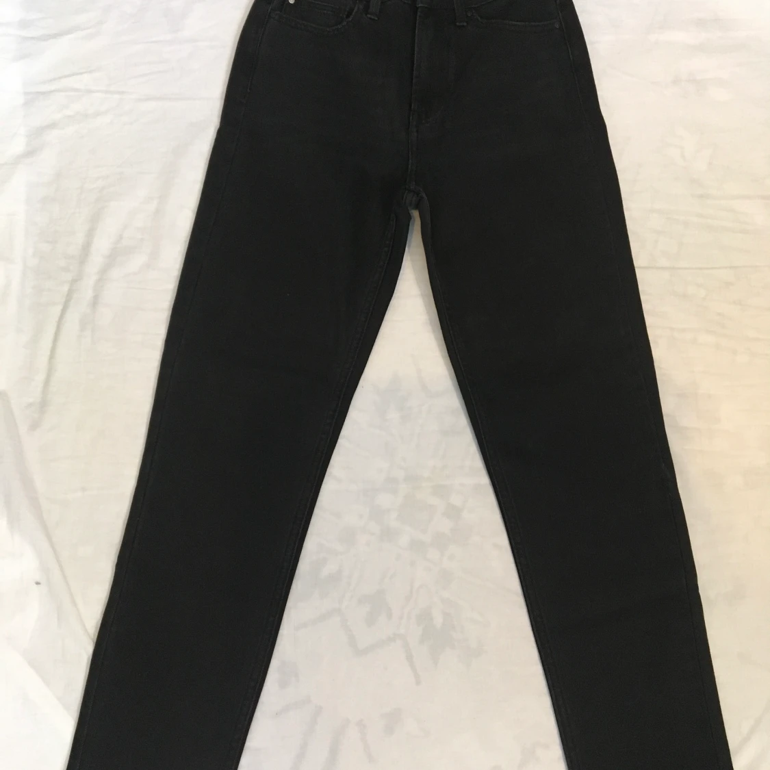 Svarta jeans för 75kr nya