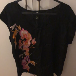 H&M tröja - well used
