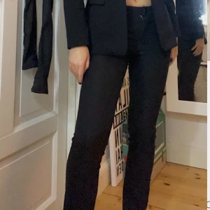 Kostymbyxor  - Kostymbyxor 