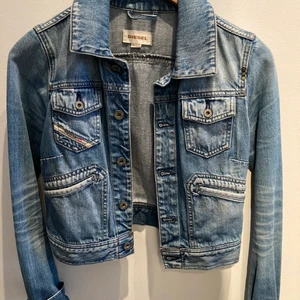 Jeansjacka Diesel stl.S - Fint skick. Jeansjacka från Diesel, stl.S