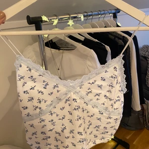 Gulligt linne - Oanvänt, budgivning om många är intresserade💙 kan fraktas om köparen står för den