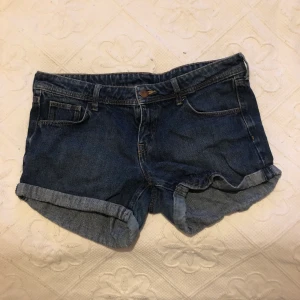 Shorts - Blåa shorts