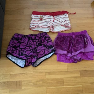 shorts - Dom är aldrig använda  för  alla tre