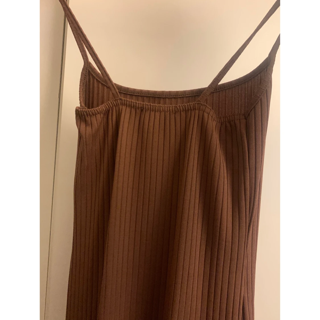 Ribbad klänning från Boohoo  - 91