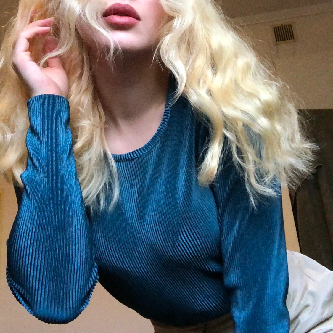 Påfågelblå långärmad tröja