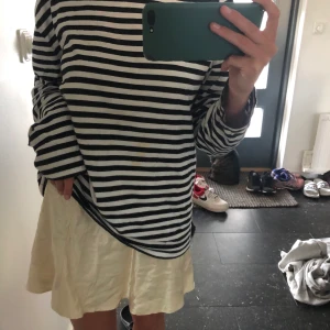 Randig tröja - Så skön randig tröja💫 Frakt 45 kr